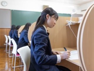 宮城学院中学校高等学校｜常勤講師／理科（ID：134）の求人画像３