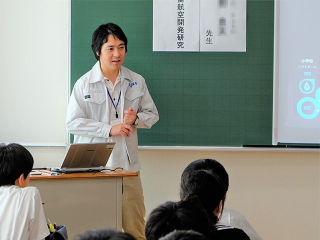 栄東中学・高等学校｜教諭（専任又は有期労働契約）／国語、英語、数学、物理、化学、生物、世界史、日本史、地理、公民、保健体育、家庭、音楽、美術、技術、情報（ID：229）の求人画像４