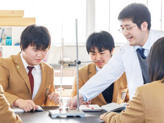 滋賀学園高等学校｜常勤講師/物理・化学・生物・地学（ID：261）の求人画像１